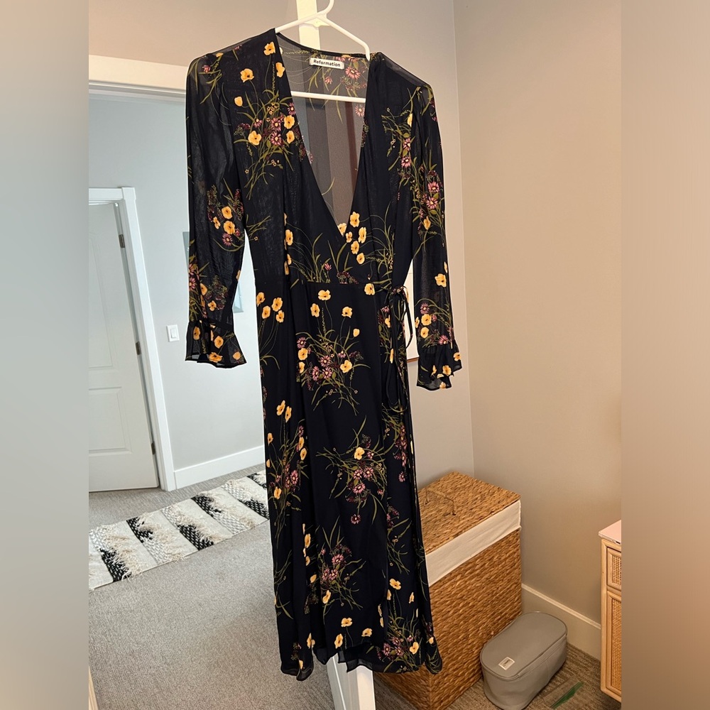 Reformation Mulberry dress size M in color “mademoiselle”. Worn once!!